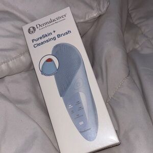 Dermal-actives-  PureSkin + Cleansing Brush